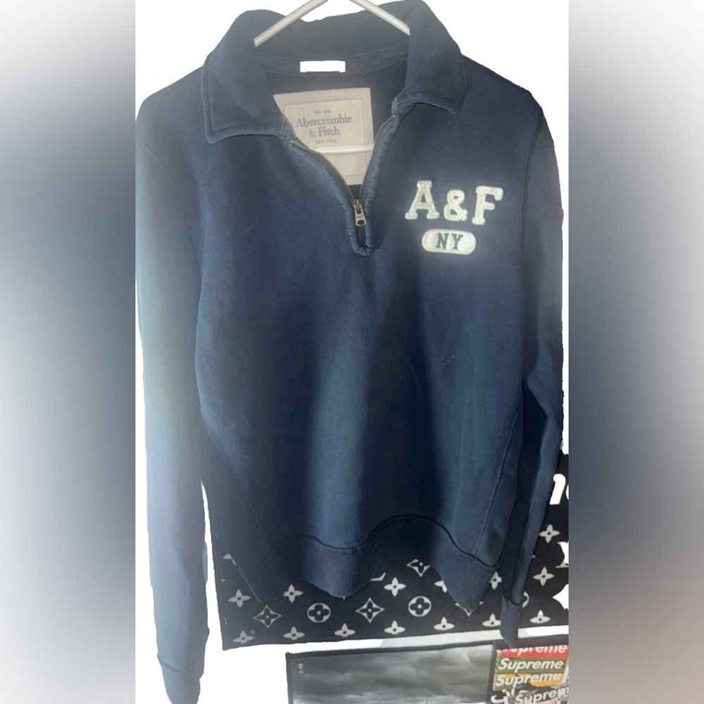 Abercrombie and Fitch Boys Sweater XLarge Navy Muscle Fit  Logo Pullover